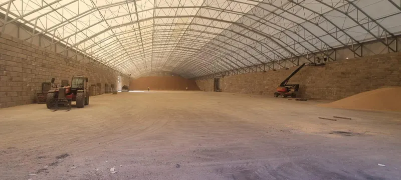 Ostas angārs Mangaļsalā, Mangaļsala, Rīga: PVC angāra montāža ostā