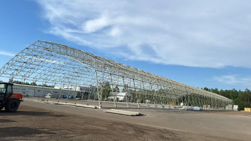 Angārs 9100 m²: Režģa karkasa un PVC auduma montāža