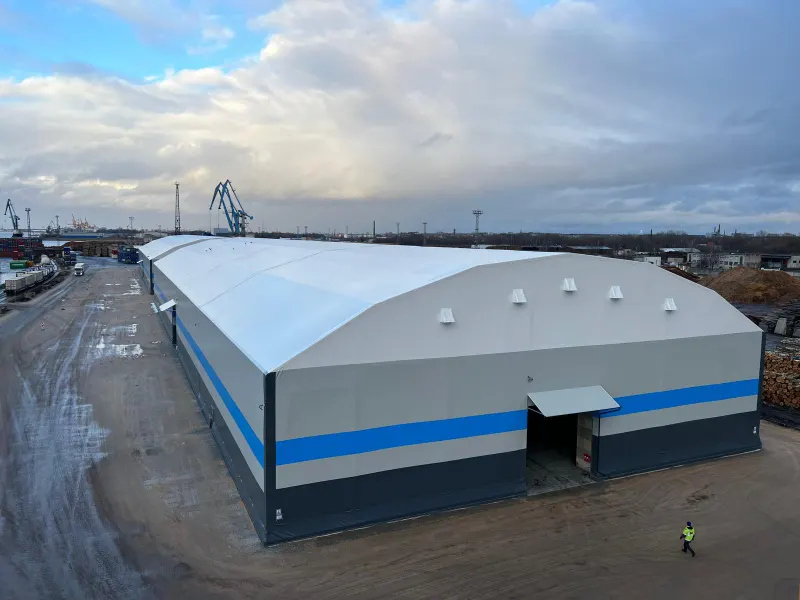 Riga Nordic Terminal, Eksporta iela 15, Rīga: Divu PVC angāru montāža ostā